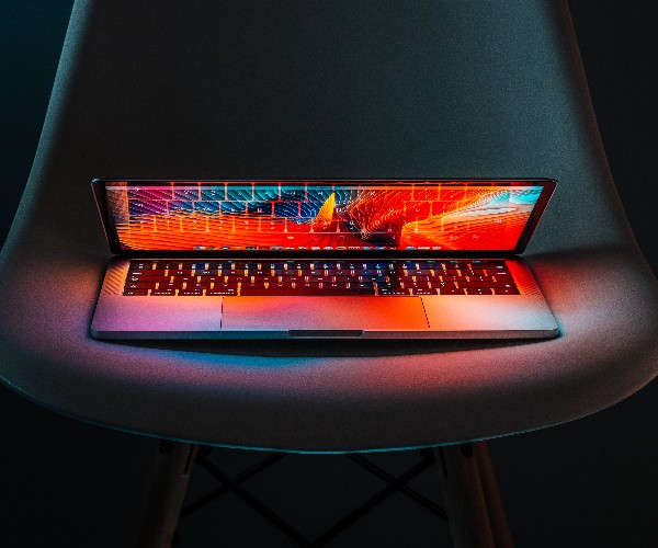 michal-kubalczyk-WecngmAT-KY-unsplash